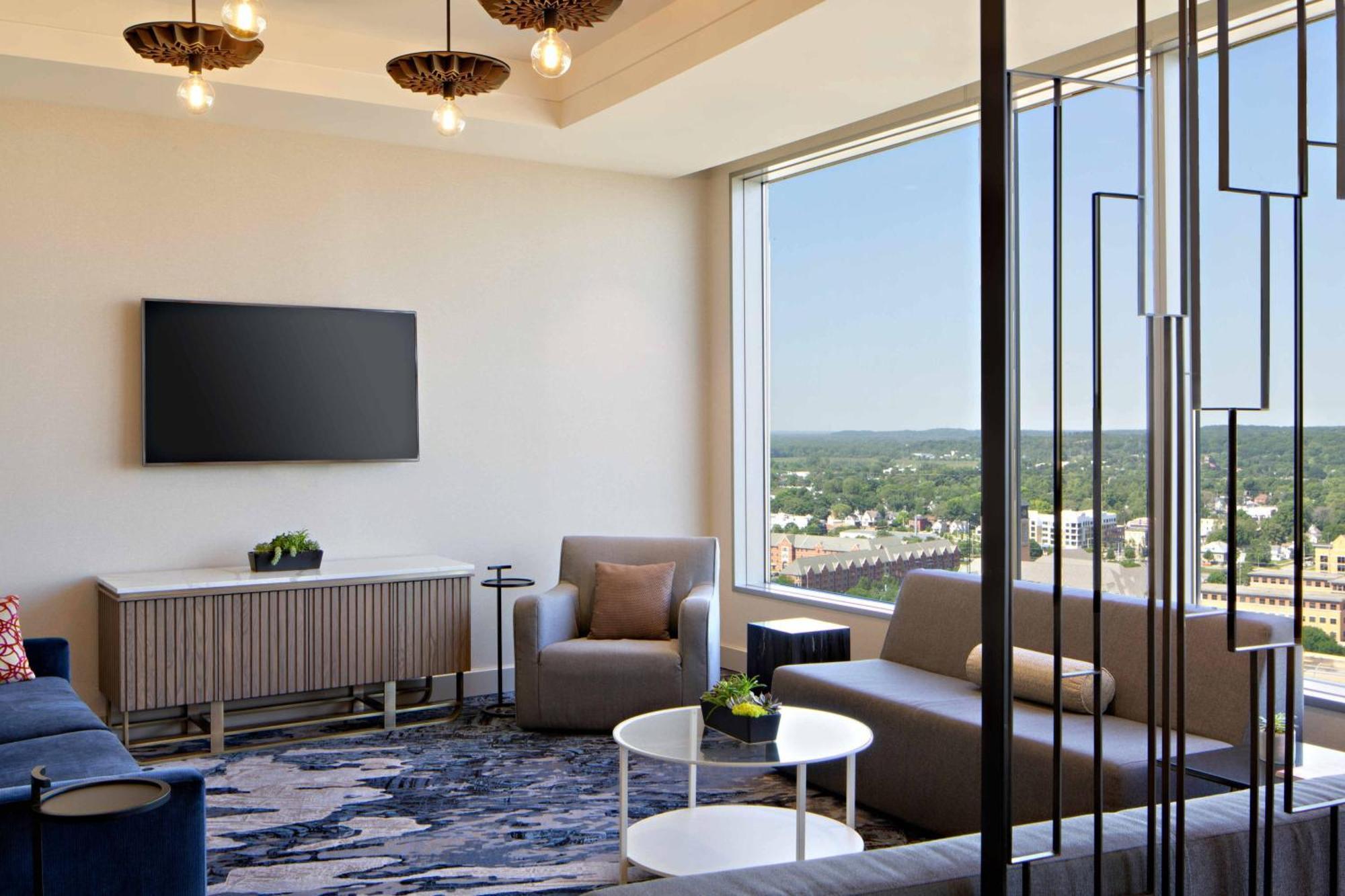 Jw Marriott Grand Rapids Hotel Exterior photo